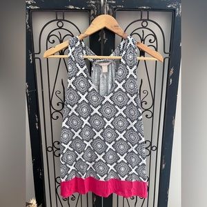 Banana Republic flowy, lightweight sleeveless v-neck top.